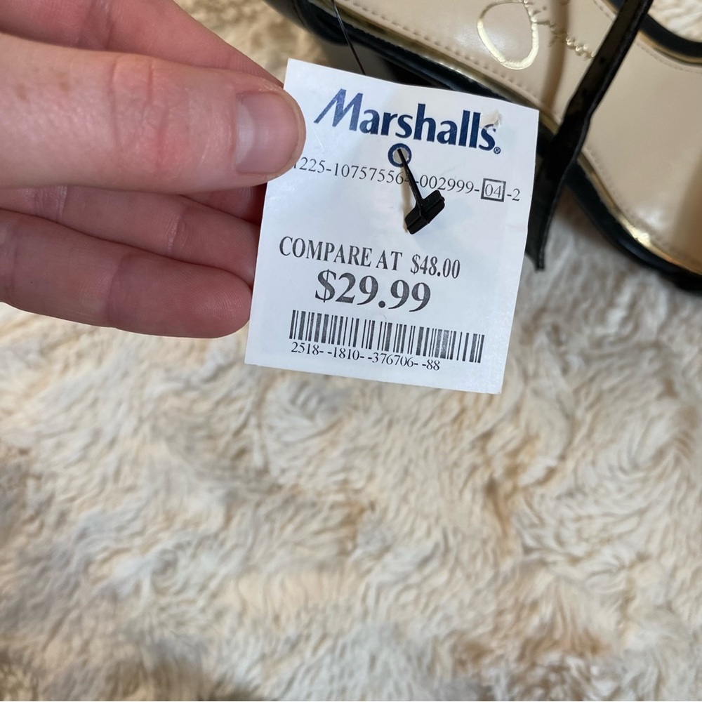 Black Jessica Simpson Heel - Picture 4 of 7